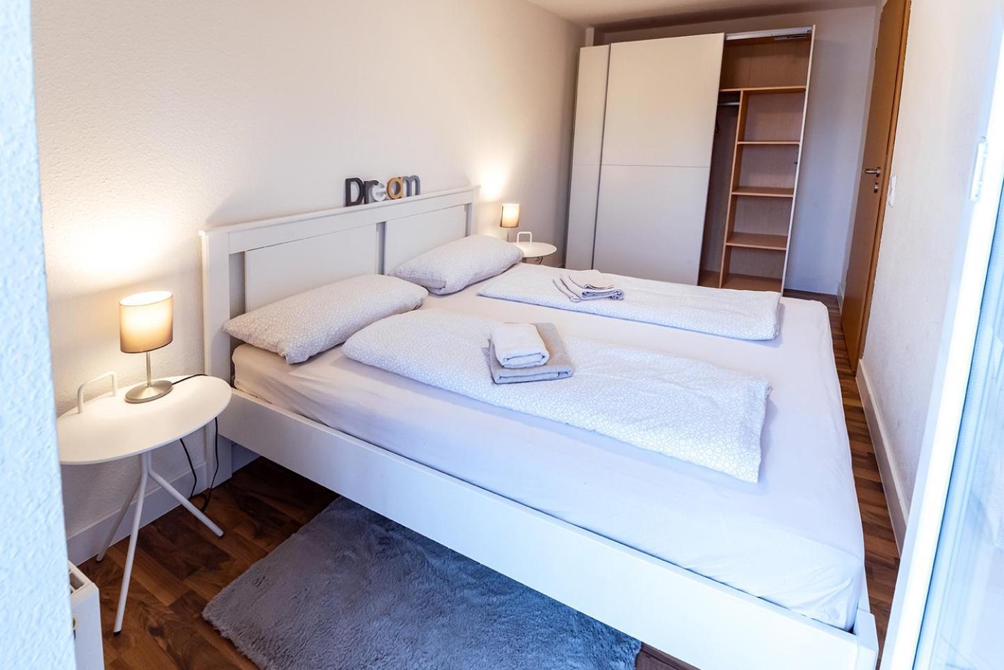 Apartment Dresden 3 Og Links ภายนอก รูปภาพ